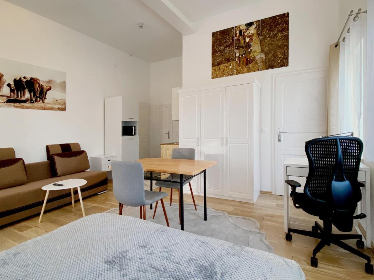 Schwanenburg Apartments Kolonie Rontgental Eksteriør billede