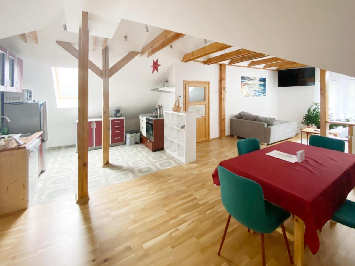 Schwanenburg Apartments Kolonie Rontgental Eksteriør billede