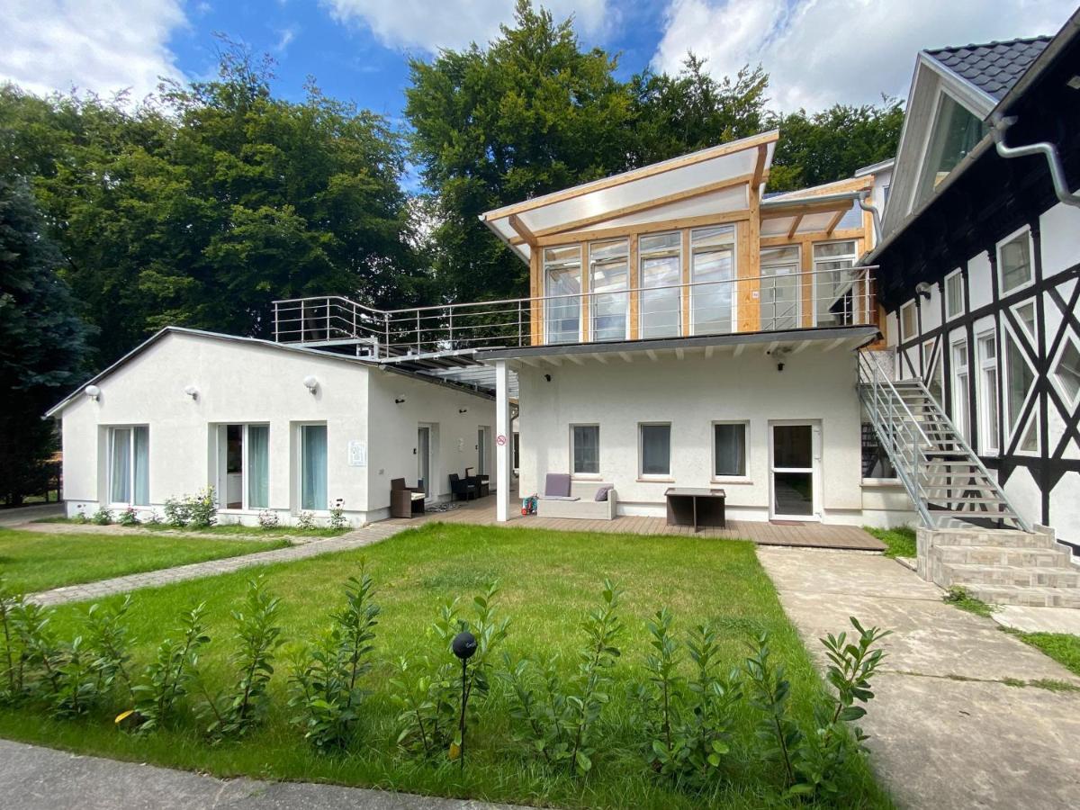 Schwanenburg Apartments Kolonie Rontgental Eksteriør billede