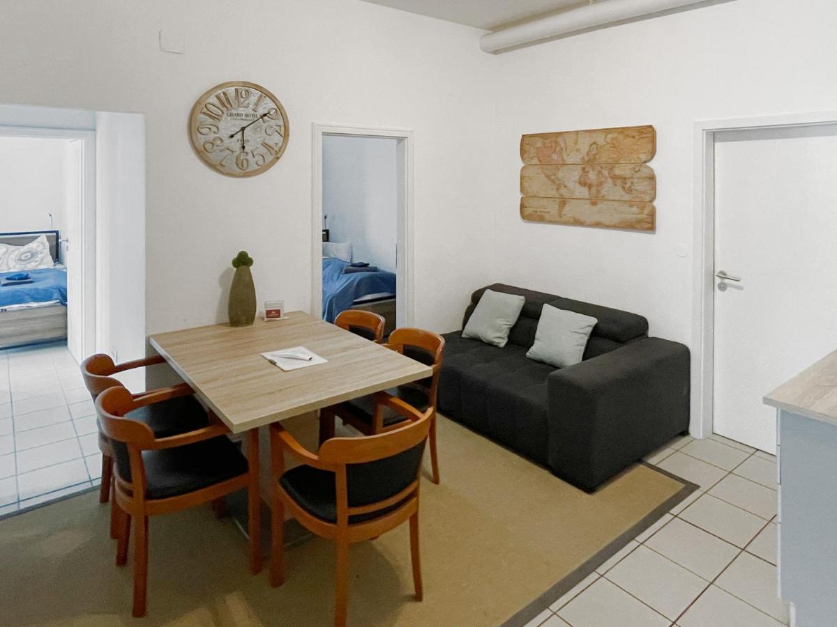 Schwanenburg Apartments Kolonie Rontgental Eksteriør billede