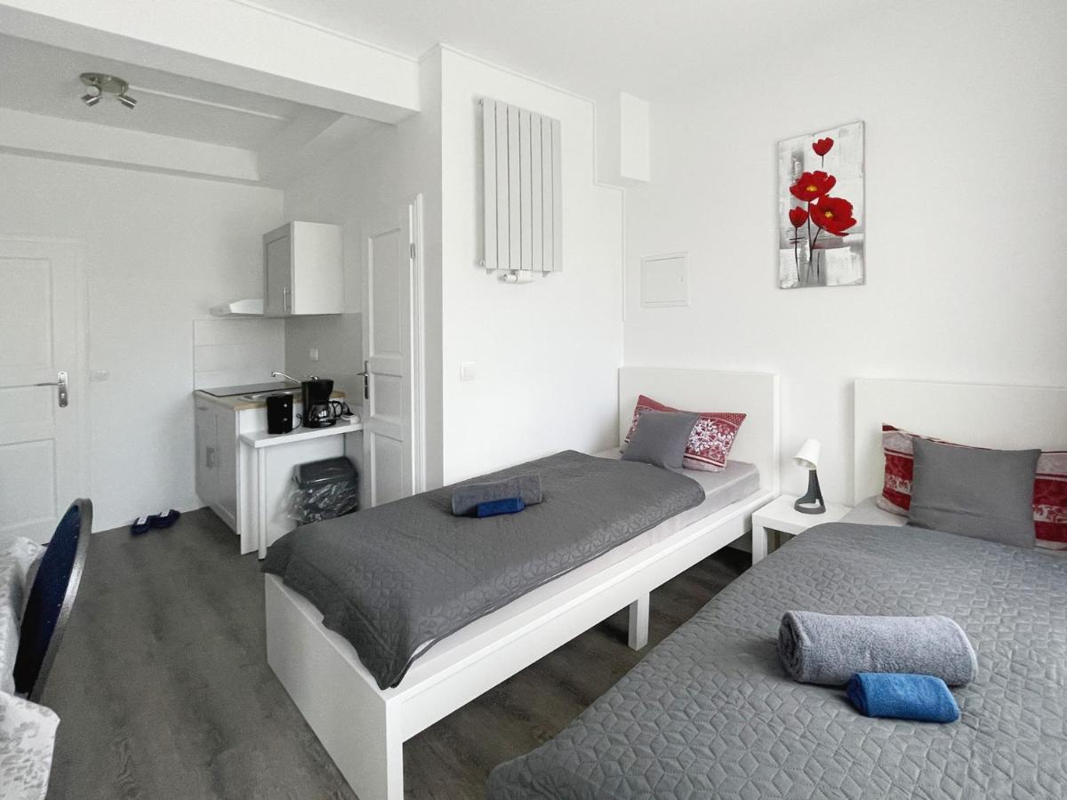 Schwanenburg Apartments Kolonie Rontgental Eksteriør billede