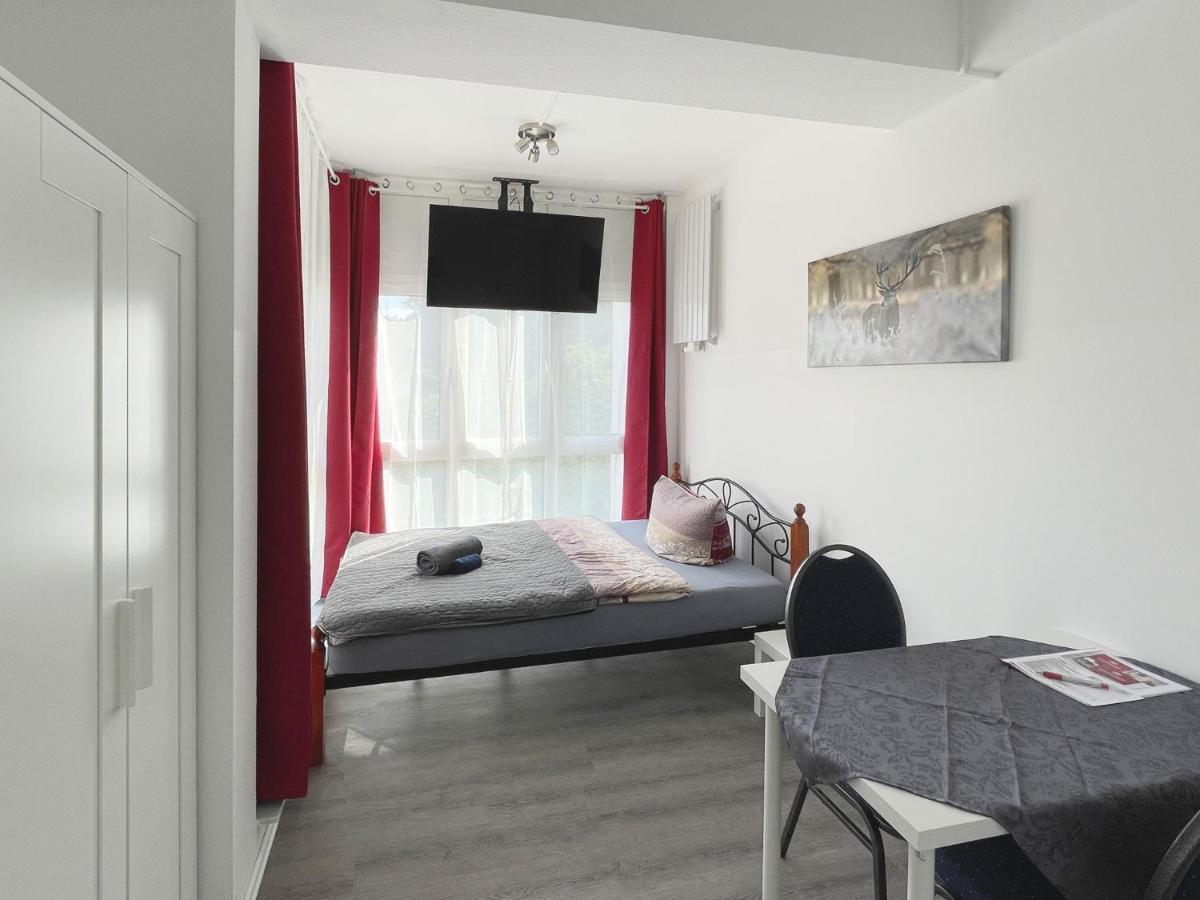 Schwanenburg Apartments Kolonie Rontgental Eksteriør billede