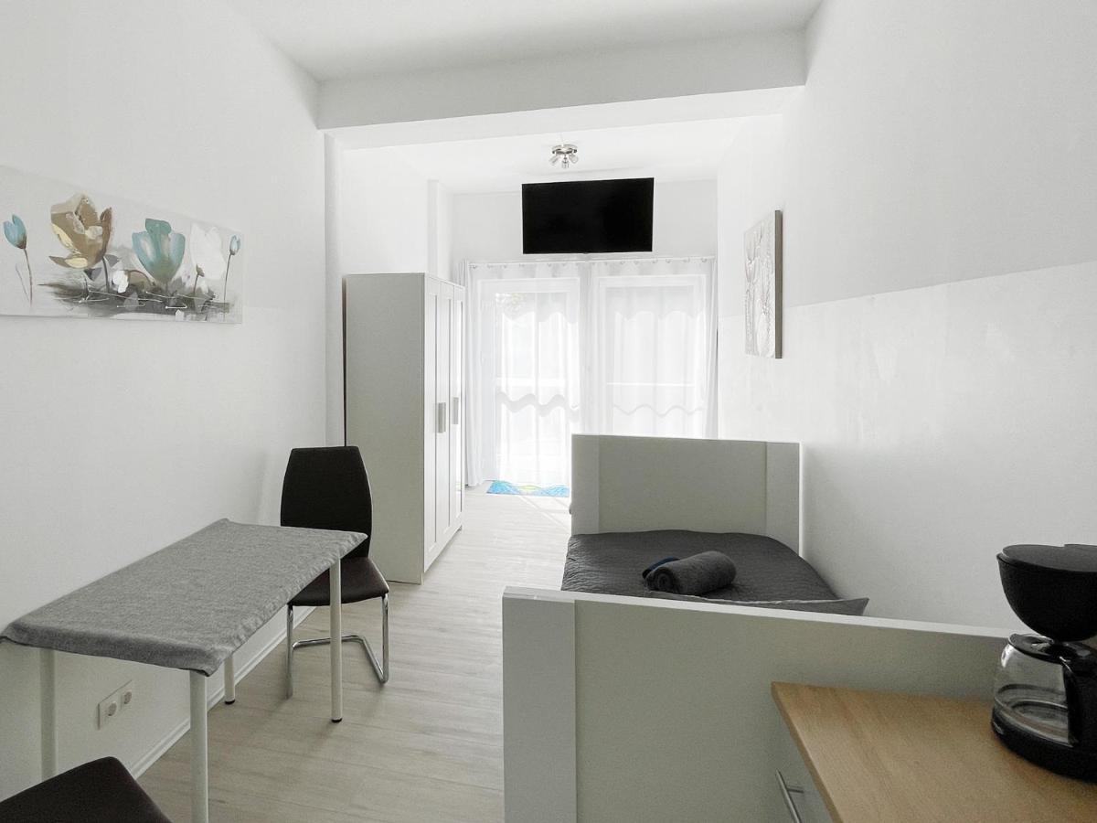 Schwanenburg Apartments Kolonie Rontgental Eksteriør billede